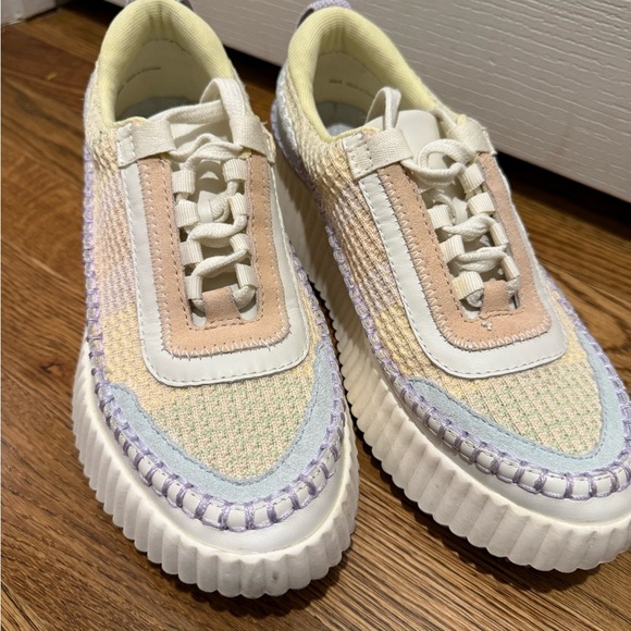 Dolce Vita Sneakers in Pastel Tones size 8 - Picture 3 of 11